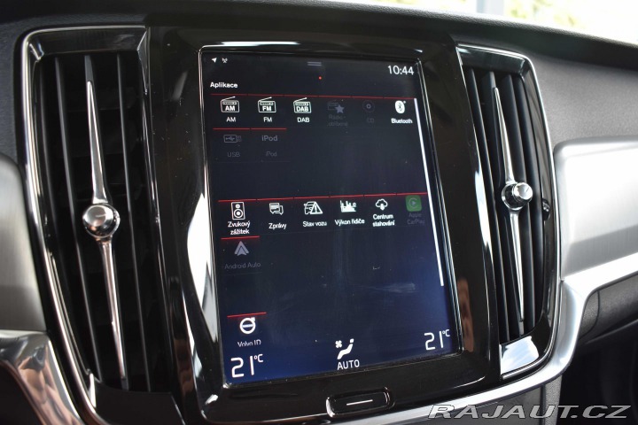 Volvo V90 D4 REZERVACE 2019