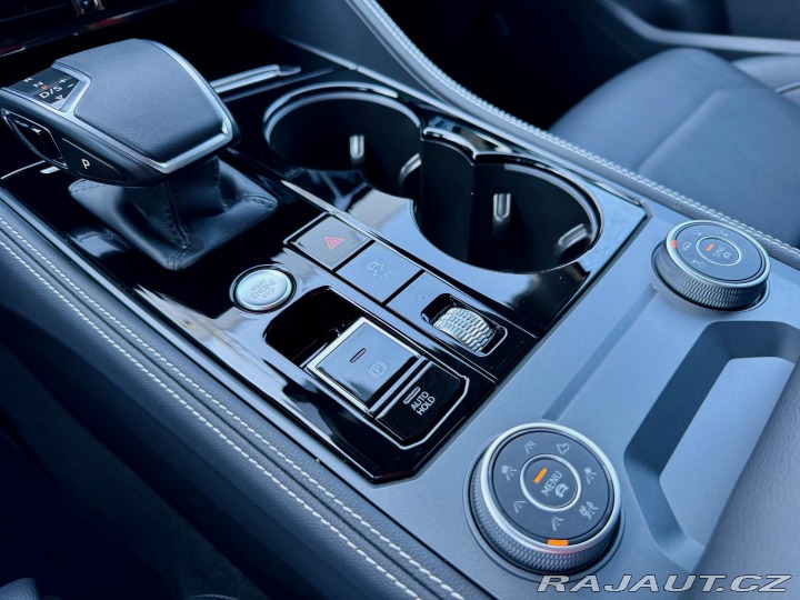 Volkswagen Touareg Model 2025, Kůže, VZDUCH, 2024