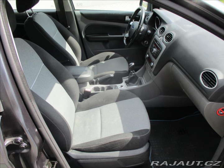 Ford Focus 1,6 i 16V 74kw Klimatroni 2009