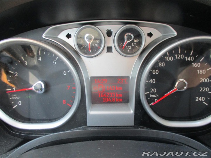 Ford Focus 1,6 i 16V 74kw Klimatroni 2009
