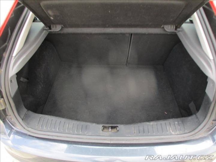 Ford Focus 1,6 i 16V 74kw Klimatroni 2009