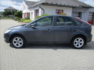 Ford Focus 1,6 i 16V 74kw Klimatroni 2009