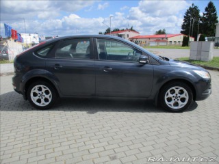 Ford Focus 1,6 i 16V 74kw Klimatroni 2009
