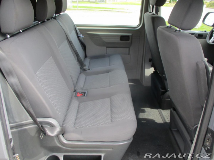 Volkswagen Transporter 2,0 TDi 84kw LONG 6míst, 2012