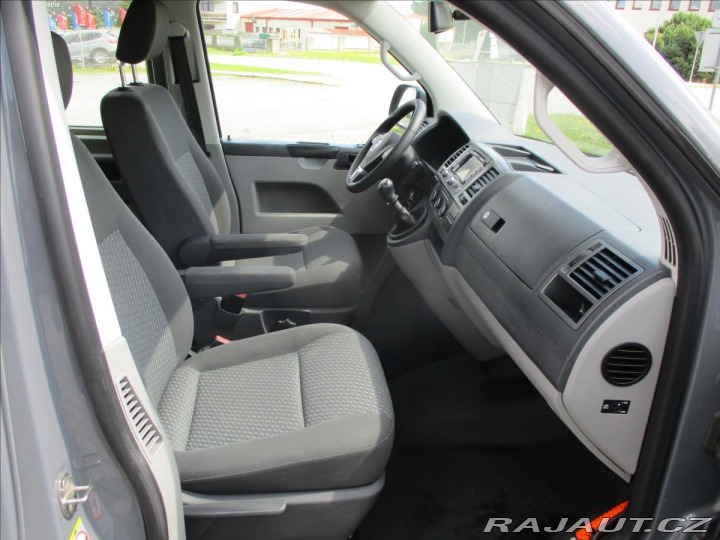 Volkswagen Transporter 2,0 TDi 84kw LONG 6míst, 2012