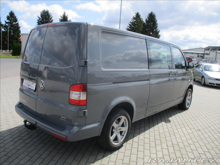 Volkswagen Transporter 2,0 TDi 84kw LONG 6míst, 2012
