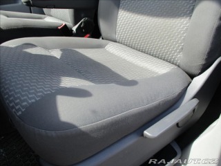 Volkswagen Transporter 2,0 TDi 84kw LONG 6míst, 2012