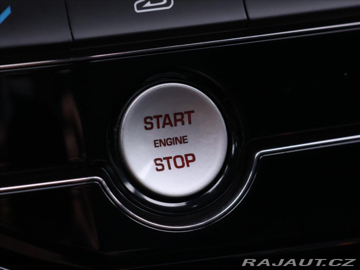 Jaguar XE 2,0 D 120kW Automat Navi. 2015