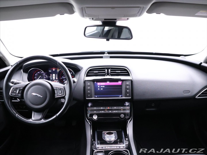 Jaguar XE 2,0 D 120kW Automat Navi. 2015