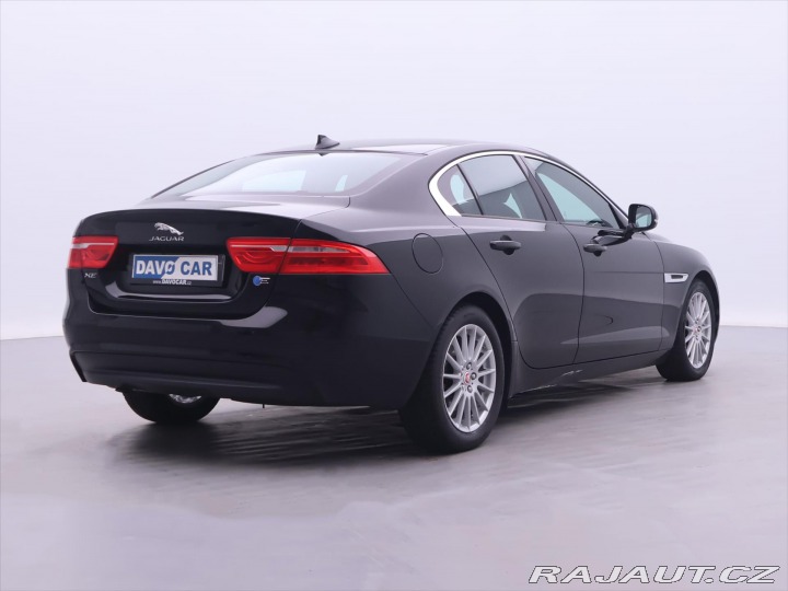 Jaguar XE 2,0 D 120kW Automat Navi. 2015