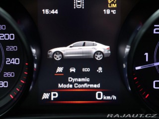 Jaguar XE 2,0 D 120kW Automat Navi. 2015