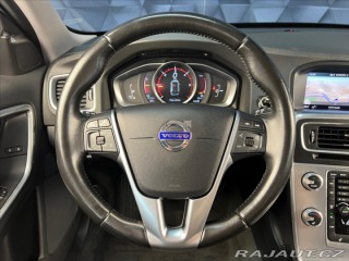 Volvo V60 2,0 D3 MOMENTUM, NAVIGACE 2017