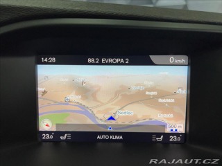 Volvo V60 2,0 D3 MOMENTUM, NAVIGACE 2017