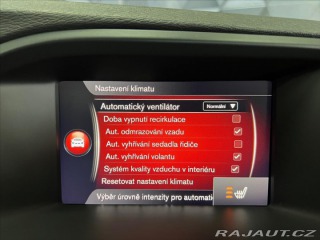 Volvo V60 2,0 D3 MOMENTUM, NAVIGACE 2017
