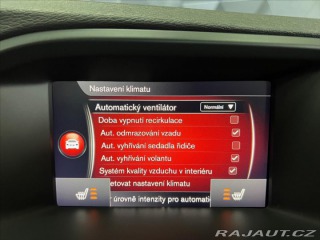 Volvo V60 2,0 D3 MOMENTUM, NAVIGACE 2017