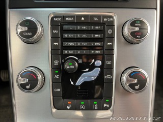 Volvo V60 2,0 D3 MOMENTUM, NAVIGACE 2017