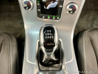 Volvo V60 2,0 D3 MOMENTUM, NAVIGACE 2017