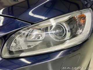 Volvo V60 2,0 D3 MOMENTUM, NAVIGACE 2017