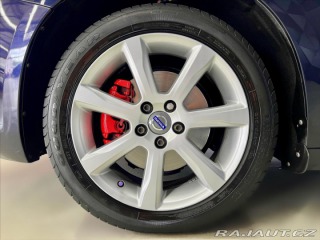 Volvo V60 2,0 D3 MOMENTUM, NAVIGACE 2017