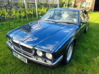 Jaguar XJ6 