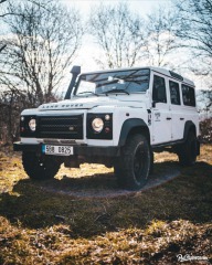 Land Rover Defender 2,4