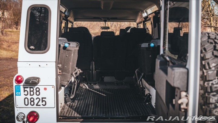 Land Rover Defender 2,4 2011