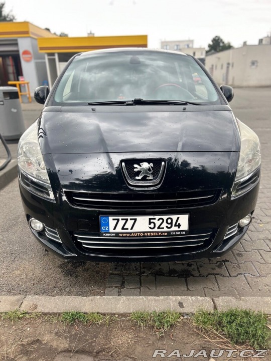 Peugeot 5008  2012