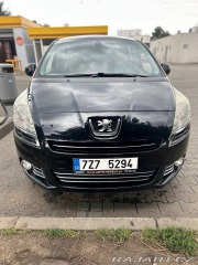 Peugeot 5008  2012