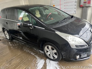 Peugeot 5008  2012