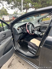 Peugeot 5008  2012