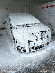 Peugeot 5008  2012