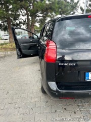 Peugeot 5008  2012