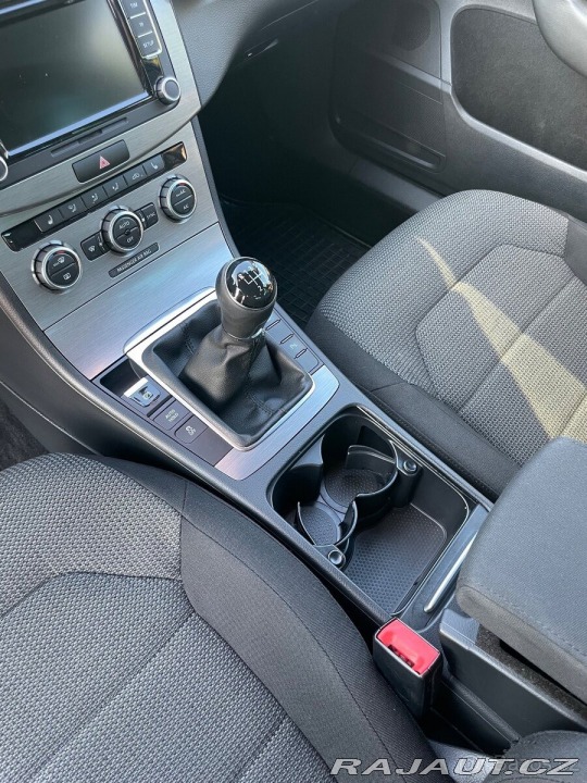 Volkswagen Passat 2,0   TDI 130 kW, manuál 2013