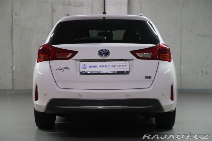Toyota Auris 1.8Hybrid,CZ,AT,NAVI 2014