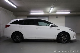 Toyota Auris 1.8Hybrid,CZ,AT,NAVI 2014