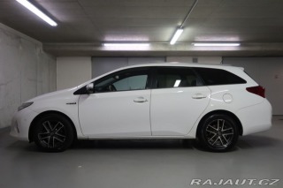 Toyota Auris 1.8Hybrid,CZ,AT,NAVI 2014