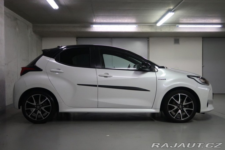 Toyota Yaris 1.5Hybrid,CZ,Selection 2021