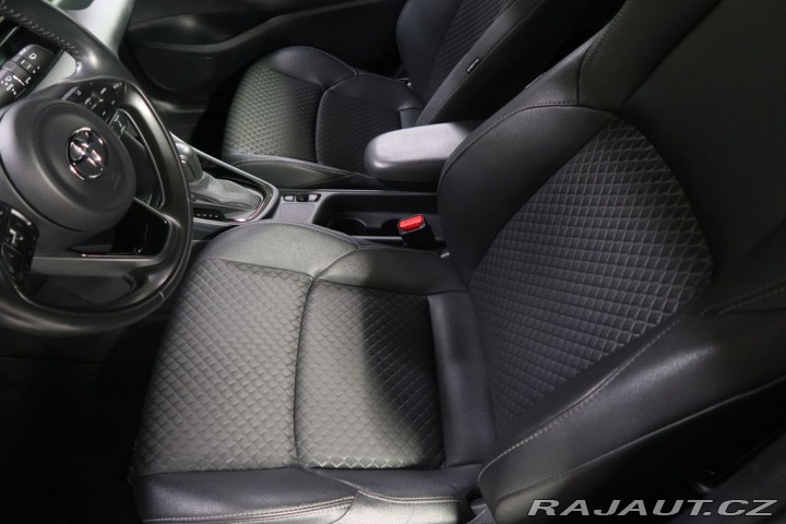 Toyota Yaris 1.5Hybrid,CZ,Selection 2021