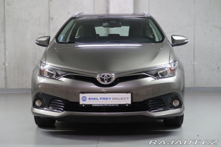 Toyota Auris 1.6VVT-i,CZ,1Maj,Comfort 1800