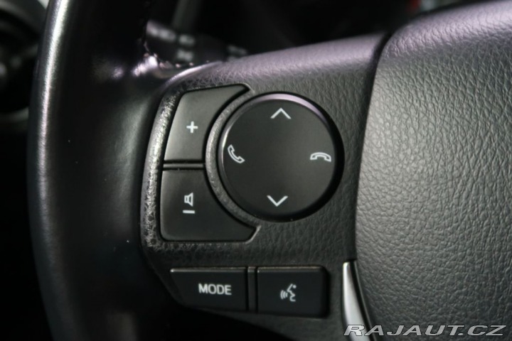 Toyota Auris 1.6VVT-i,CZ,1Maj,Comfort 1800