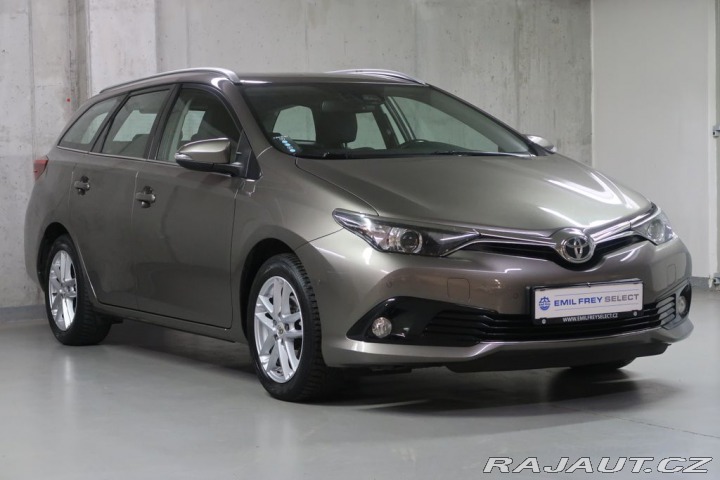Toyota Auris 1.6VVT-i,CZ,1Maj,Comfort 1800