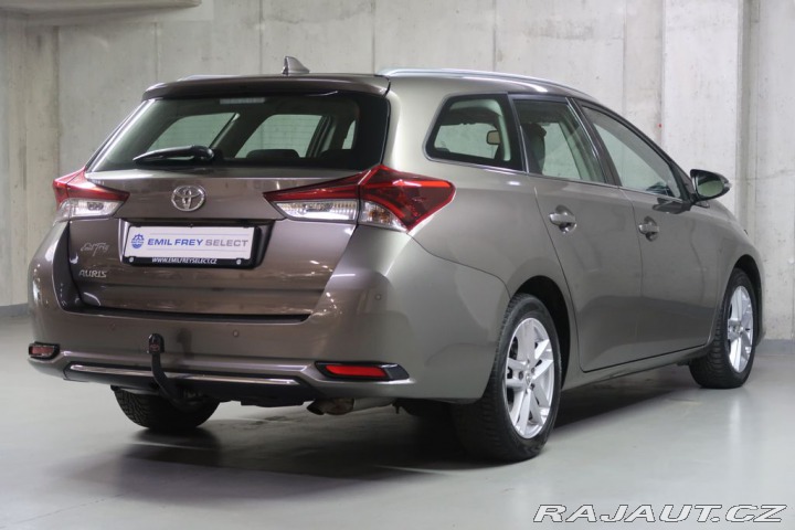 Toyota Auris 1.6VVT-i,CZ,1Maj,Comfort 1800