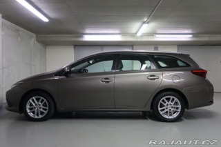 Toyota Auris 1.6VVT-i,CZ,1Maj,Comfort 1800