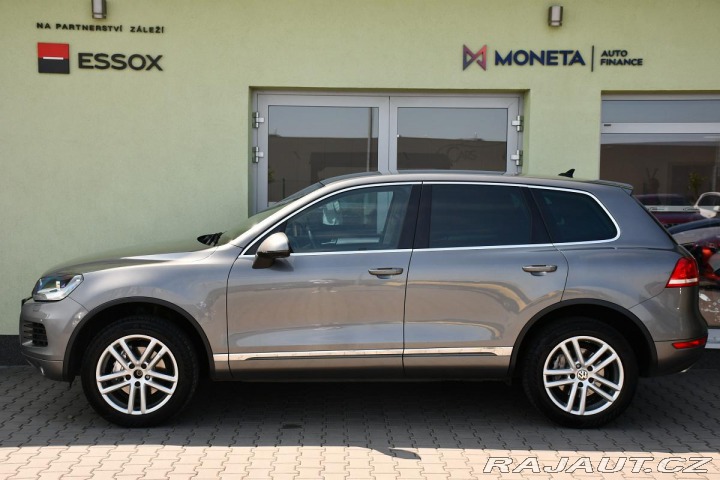 Volkswagen Touareg 3.0TDi V6 DSG 4M NAVI TAŽ 2010