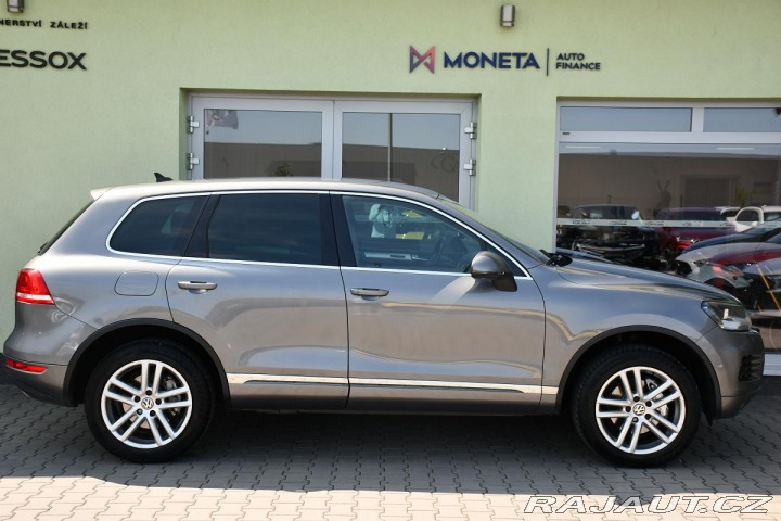 Volkswagen Touareg 3.0TDi V6 DSG 4M NAVI TAŽ 2010