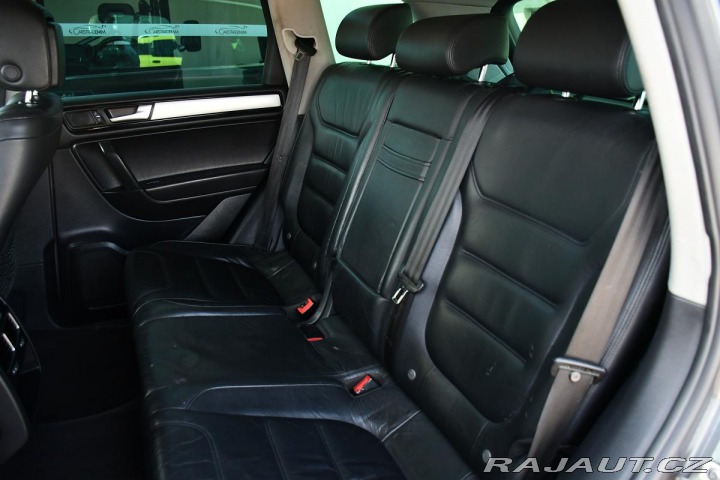 Volkswagen Touareg 3.0TDi V6 DSG 4M NAVI TAŽ 2010
