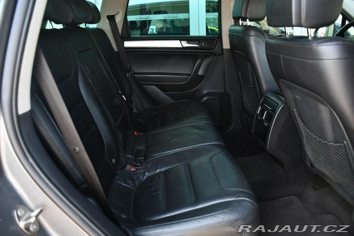 Volkswagen Touareg 3.0TDi V6 DSG 4M NAVI TAŽ 2010