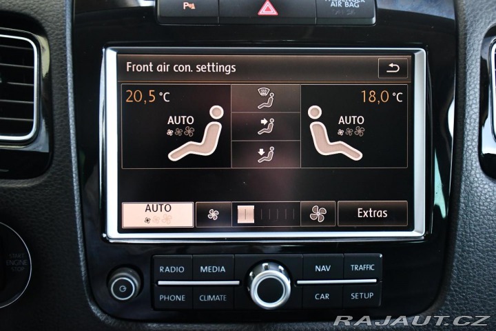Volkswagen Touareg 3.0TDi V6 DSG 4M NAVI TAŽ 2010