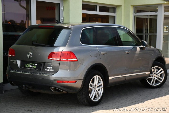 Volkswagen Touareg 3.0TDi V6 DSG 4M NAVI TAŽ 2010