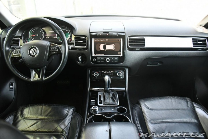 Volkswagen Touareg 3.0TDi V6 DSG 4M NAVI TAŽ 2010